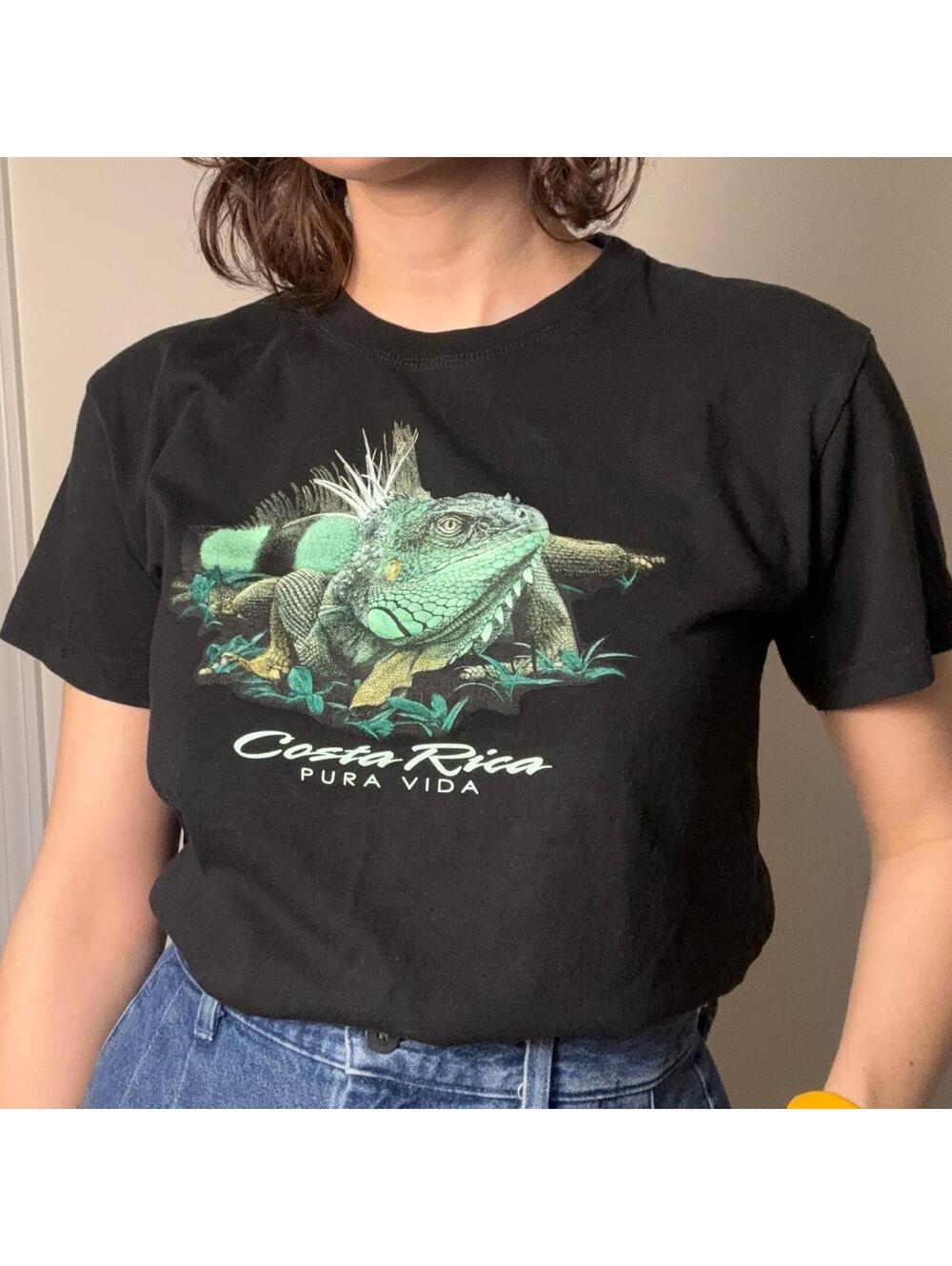 Costa Rica Iguana Graphic Tee XS